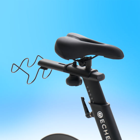 Vented competition-style seat to mimic the feel of a road bike.