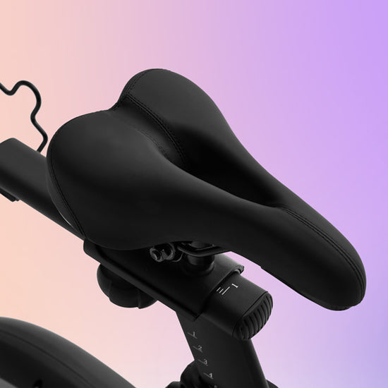 Vented competition-style seat designed to mimic the feel of a road bike.